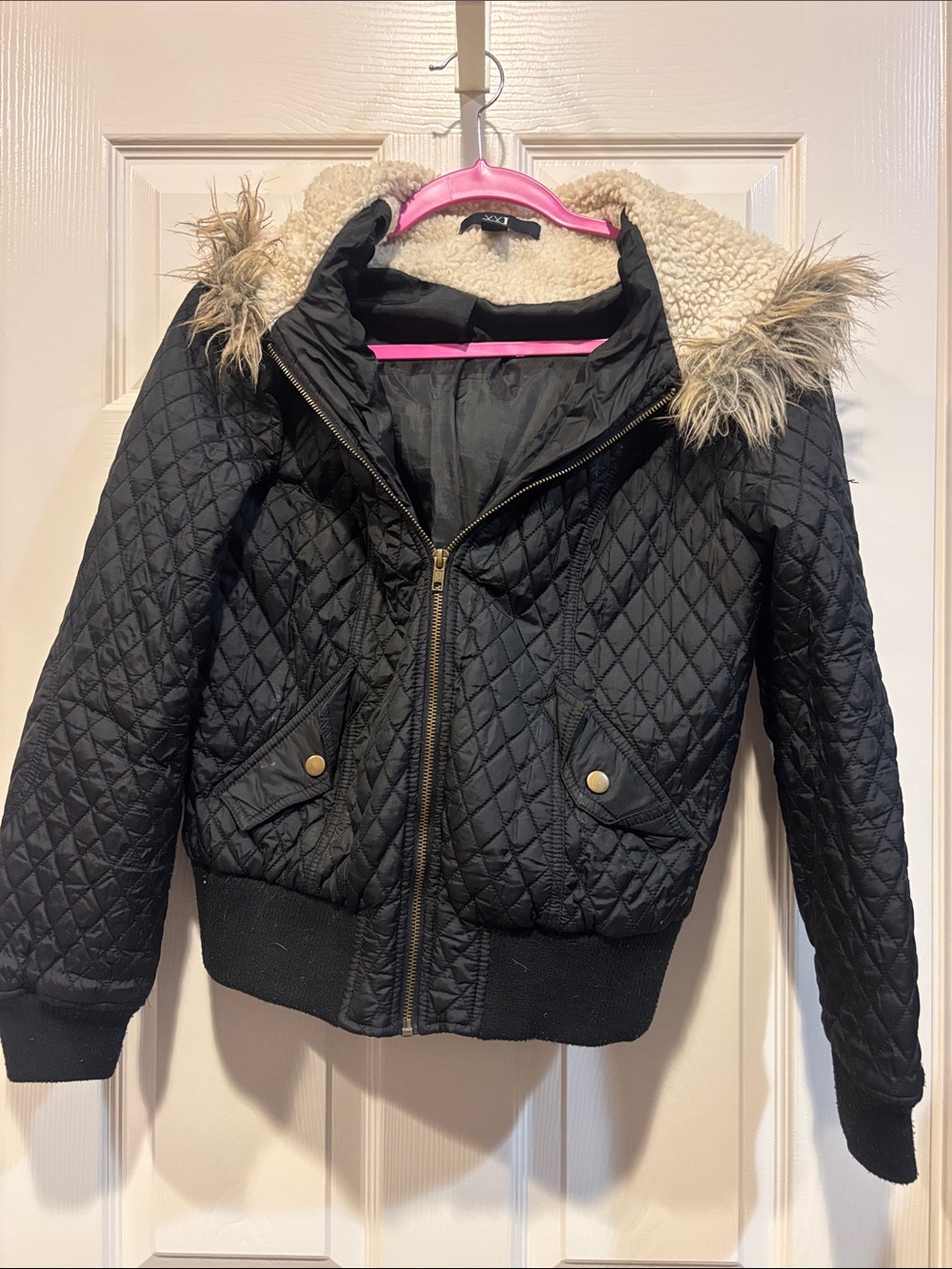 Forever 21 Black Quilted Puffer Jacket with Faux Fur Trim